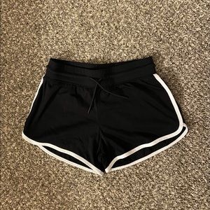 Alphalete Curve Short